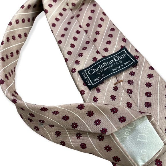 CHRISTIAN DIOR Beige Diagonal Red Flower Motif Narrow Tie - Picture 3 of 3